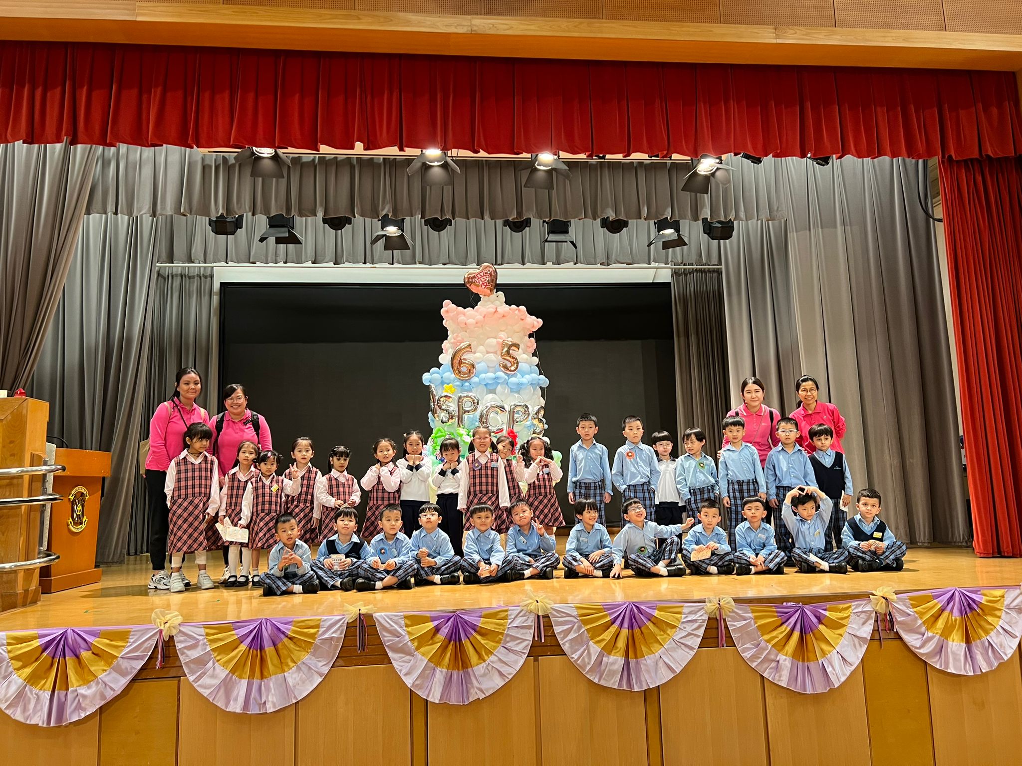 參觀香港仔聖伯多祿天主教小學六十五周年校慶活動